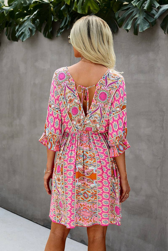 V Neck Half Sleeve Graphic Swing Dress: PINK / M