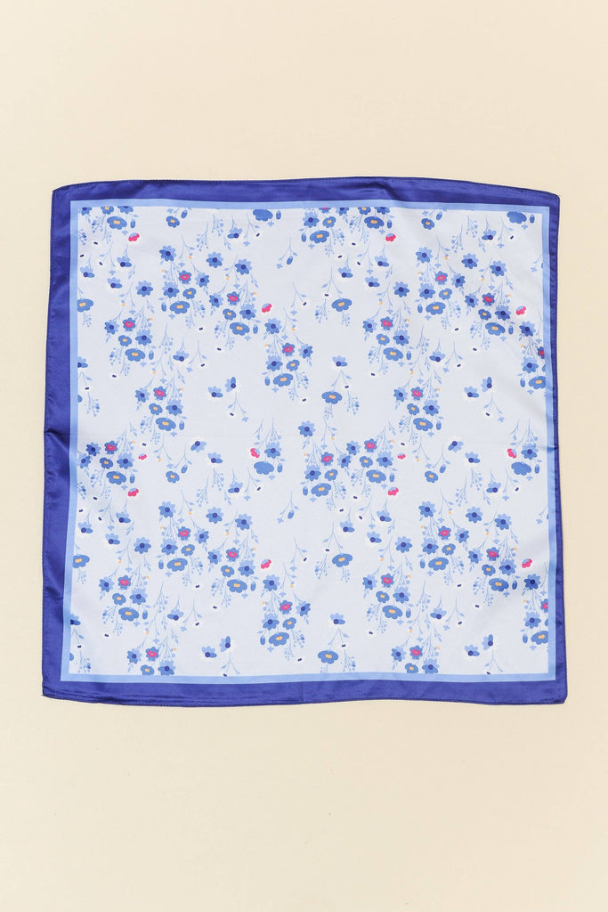 PETITE FLOWER PRINT SILKY FEELING BANDANA SCARF | 21SC397BLUE: BLUE